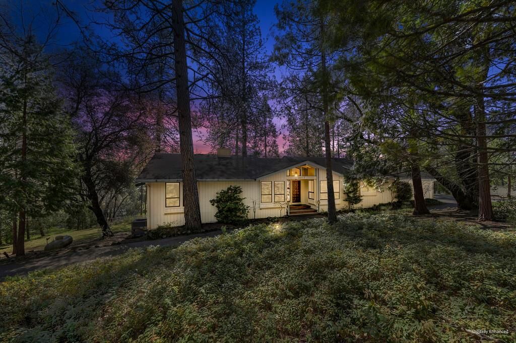 Property Photo:  2017 Oak Hill Lane  CA 95722 