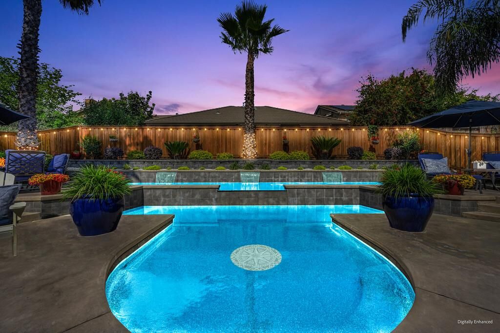 Property Photo: 2811 Southcreek Drive CA 95648