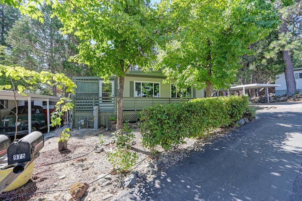 Property Photo:  975 Amber Loop  CA 95945 