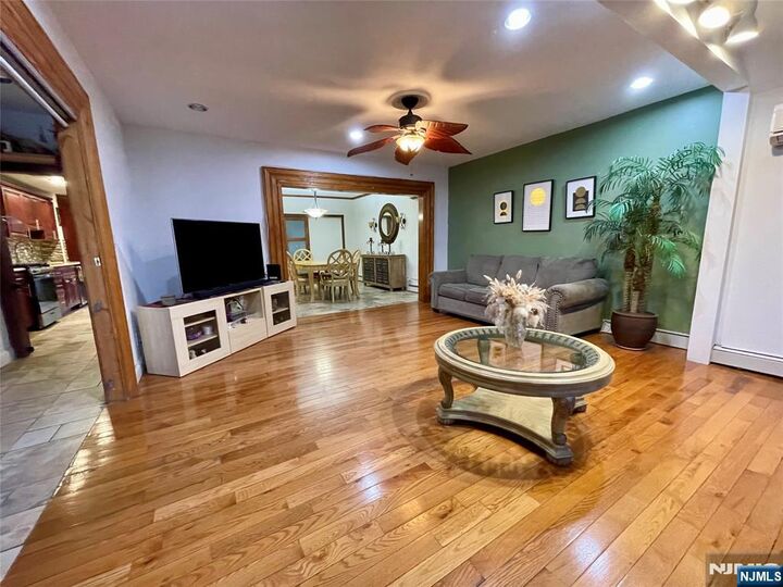 Property Photo:  172 Roosevelt Avenue  NJ 07621 
