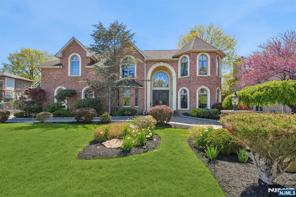 Property Photo:  7 Jean Drive  NJ 07632 