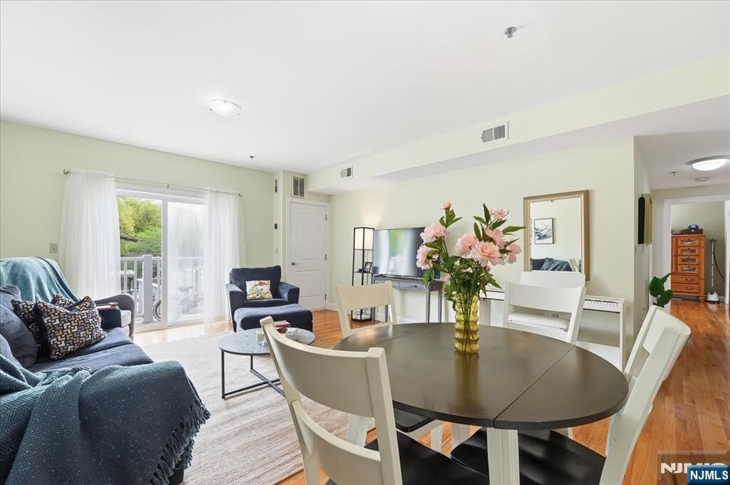 Property Photo:  902 N 5th Street 207  NJ 07107 