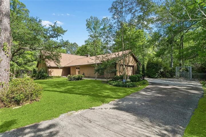 Property Photo:  203 Lefleur Drive  LA 70460 