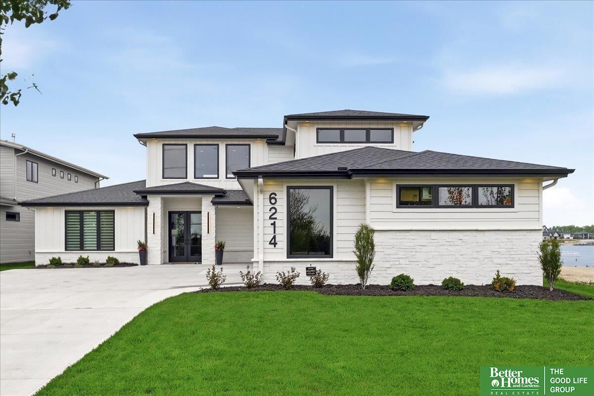 Property Photo:  6214 N 289th Circle  NE 68064 