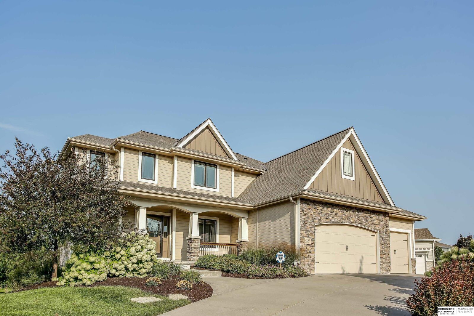 Property Photo: 1730 S 220th Avenue NE 68022