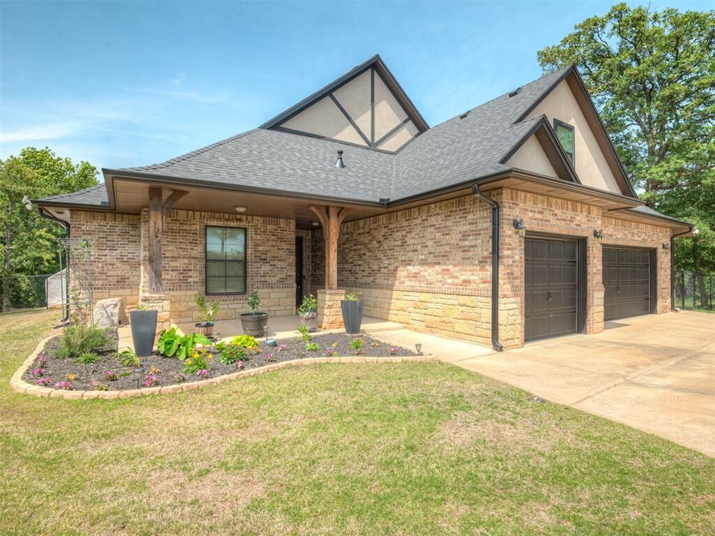 Property Photo: 16001 SE 85th Street OK 73020