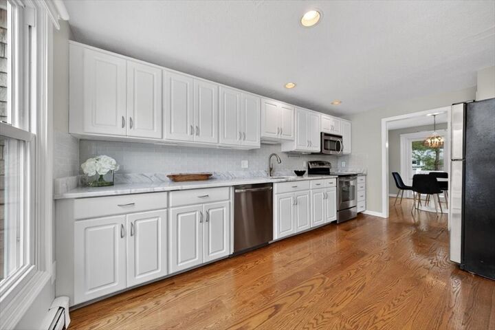 Property Photo:  14 Cedarledge Village 14  MA 02025 