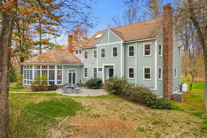 Property Photo:  37 Oak Ridge Rd  MA 01921 