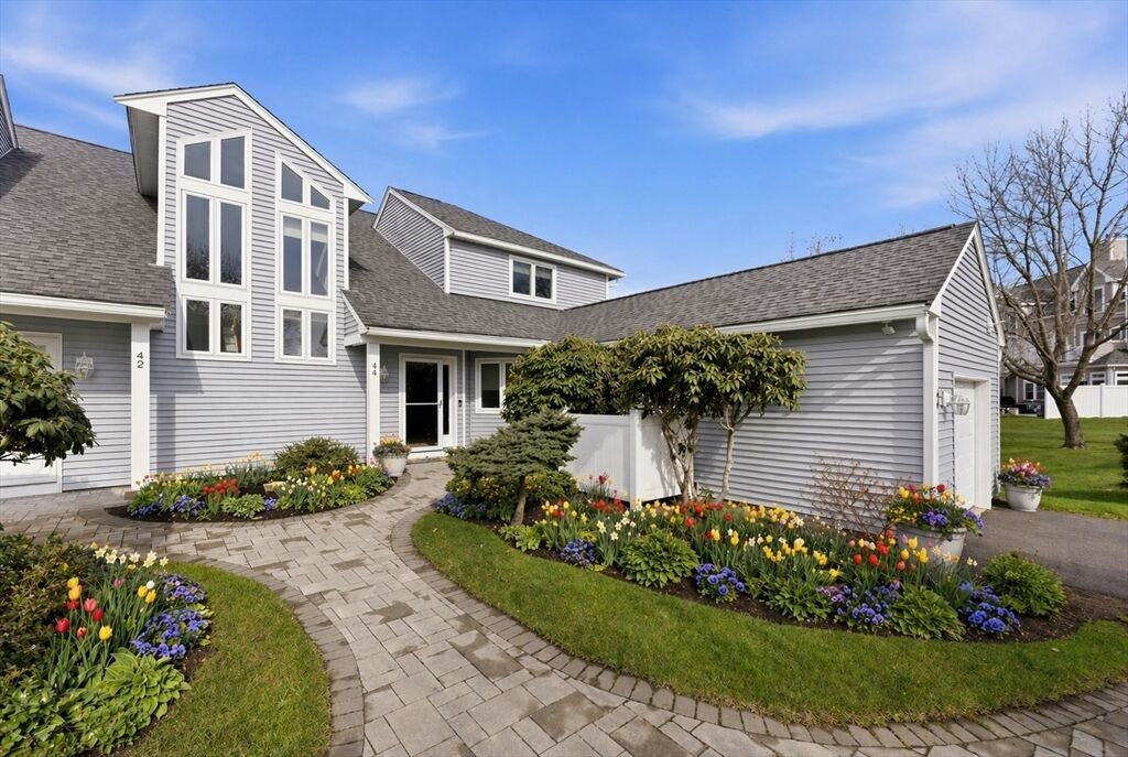 Property Photo:  44 Fairway Dr Golfview  MA 02360 