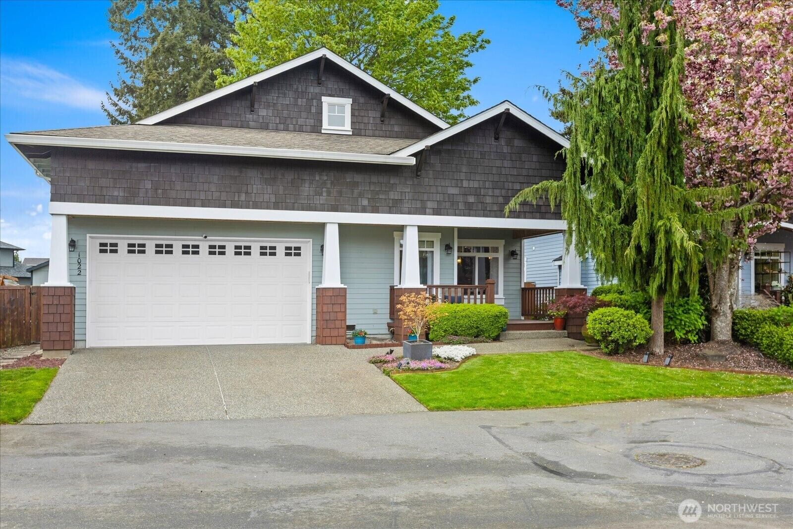 Property Photo:  1022  181st Place SW  WA 98037 