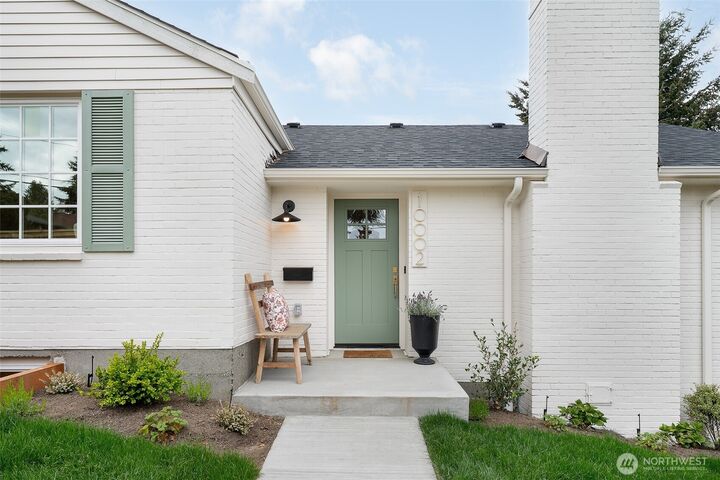 Property Photo:  10002  9th Avenue NW  WA 98177 
