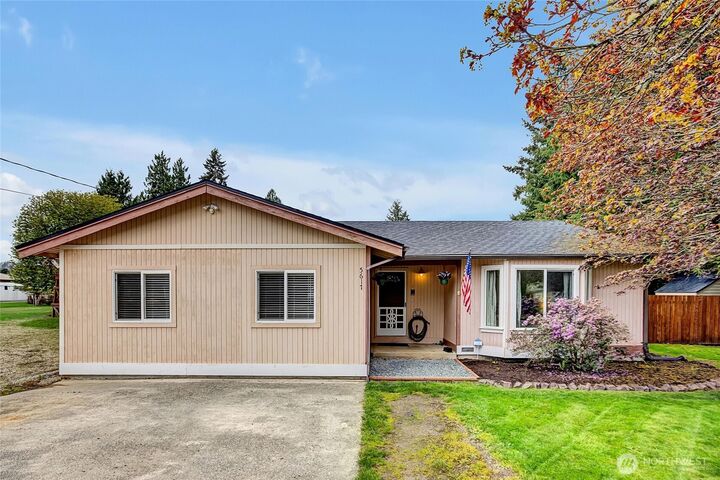 Property Photo:  5617  322nd Avenue NE  WA 98014 