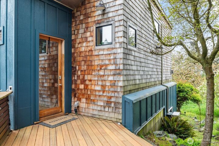 Property Photo:  1060  Halsey Drive  WA 98239 