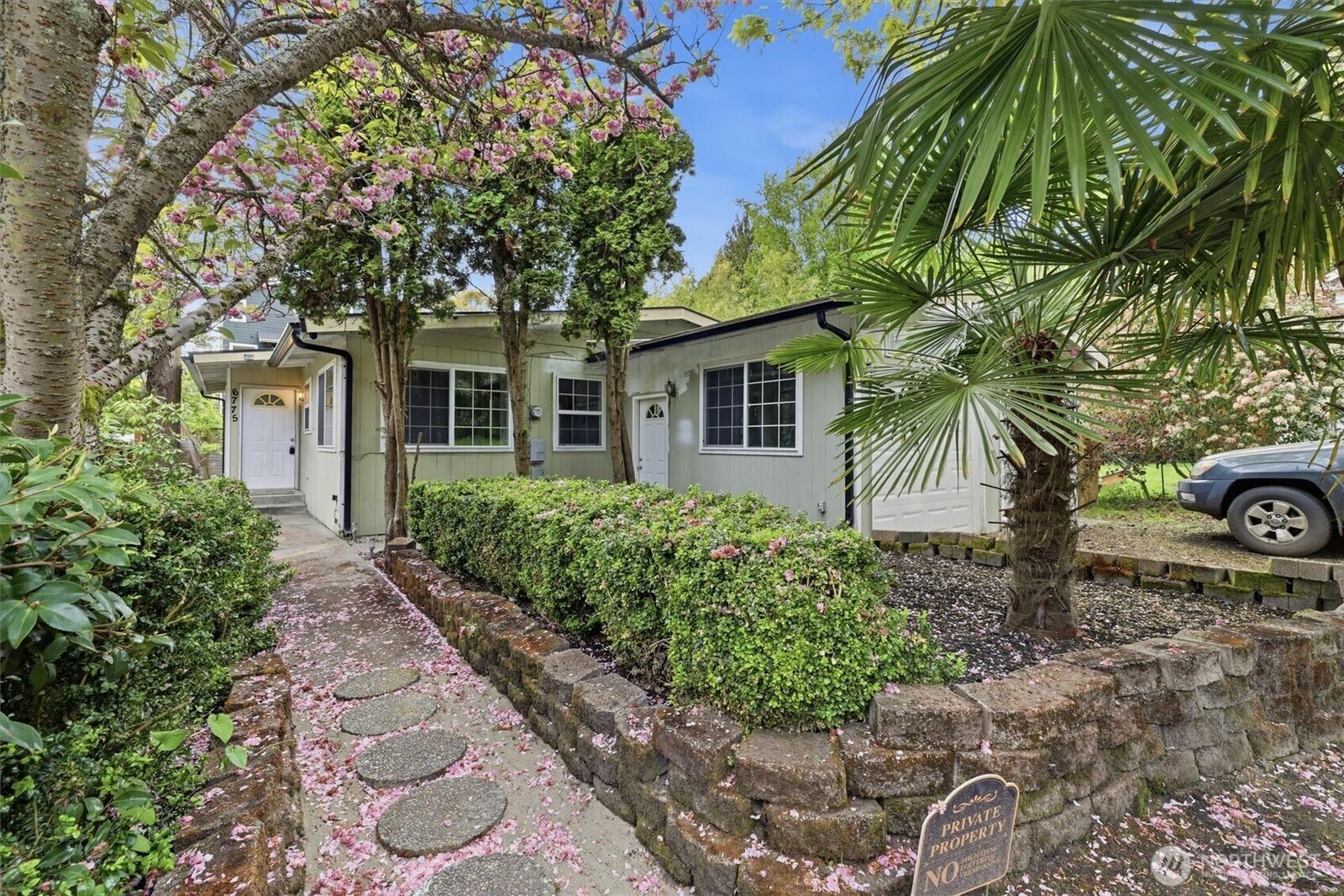 Property Photo:  6775  Murray Avenue SW  WA 98136 