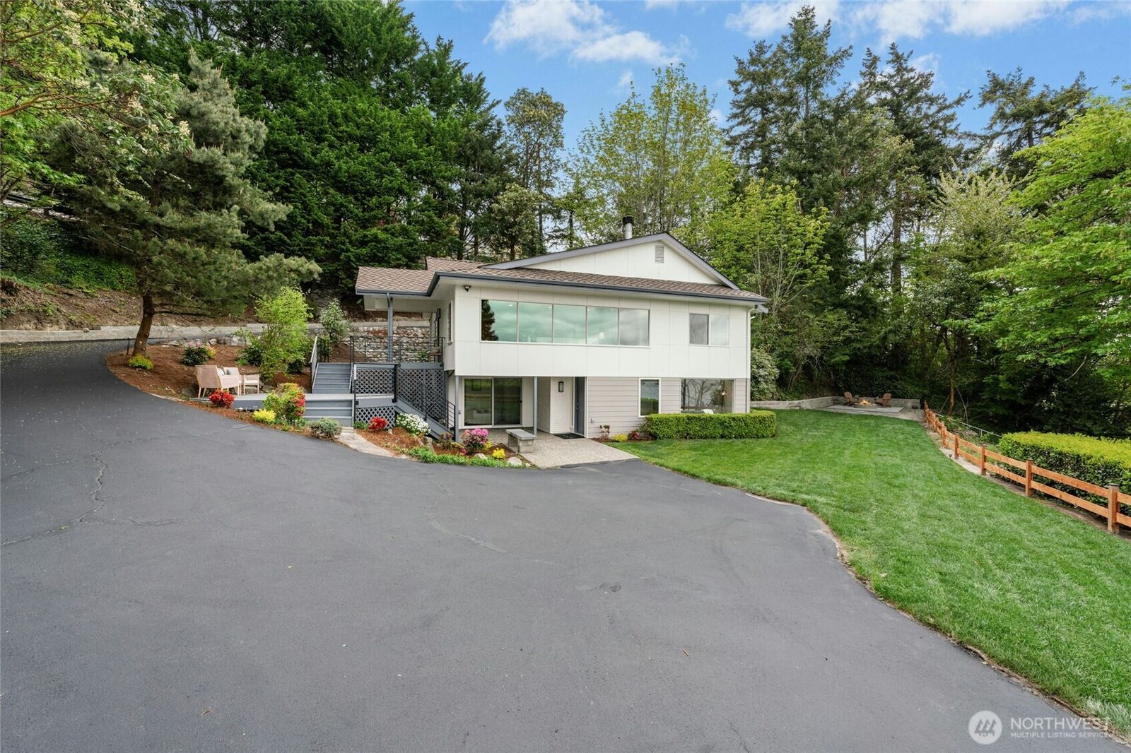 Property Photo:  8953 NE 116th Place  WA 98034 