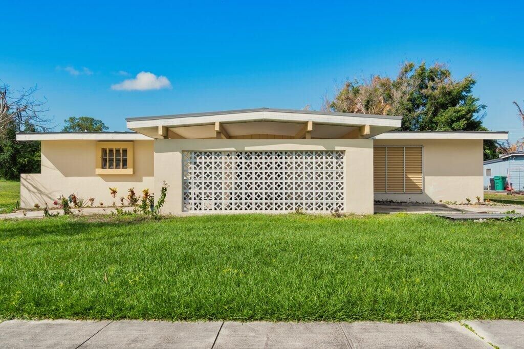 Property Photo:  181 Banyan Drive  FL 34952 