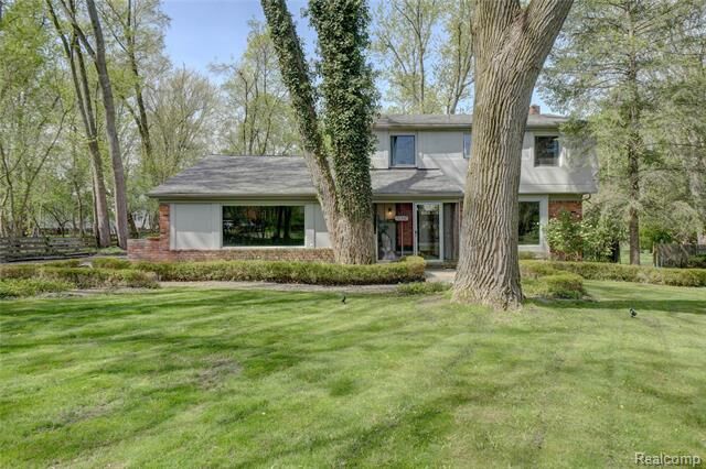 Property Photo:  19341 Devonshire Street  MI 48025 