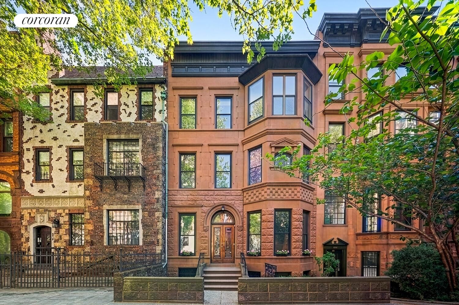 Property Photo:  870 President Street  NY 11215 
