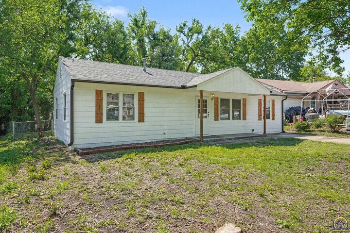 Property Photo:  3466 SW Clare Ave  KS 66611 