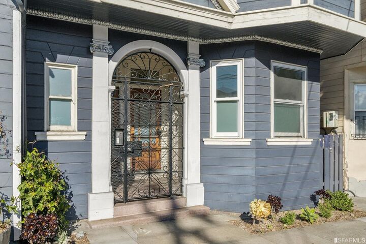 Property Photo:  3390 16th Street  CA 94114 