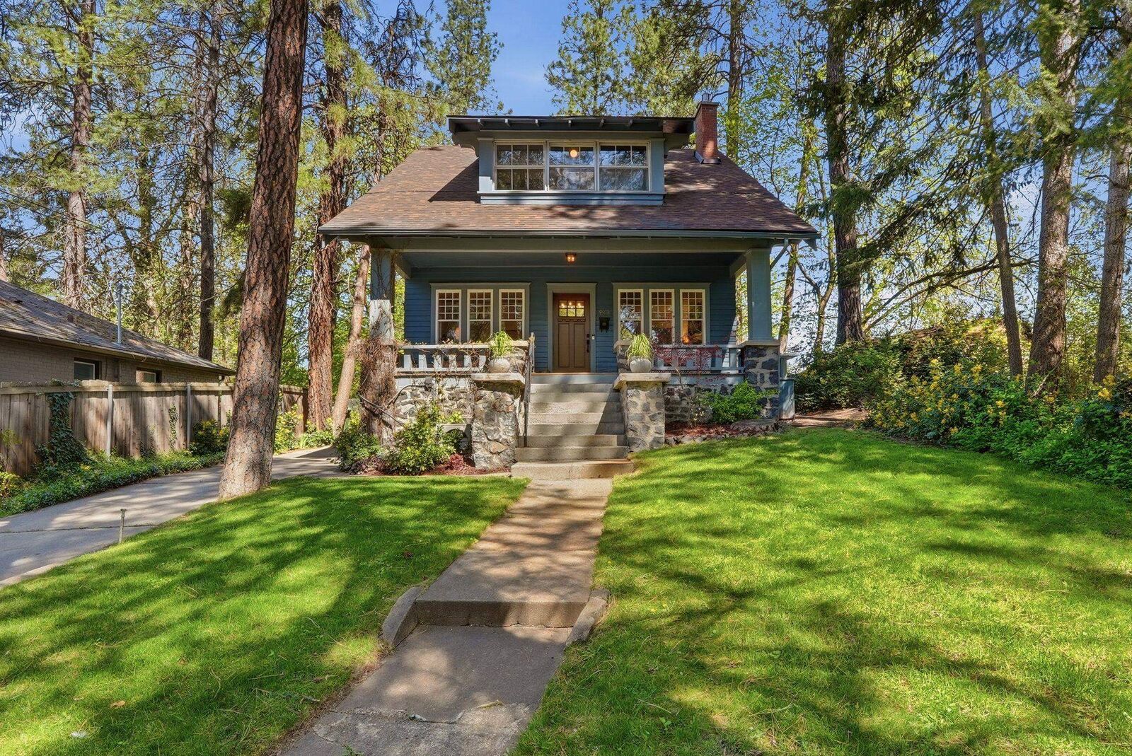 Property Photo:  943 E 16th Ave  WA 99203 