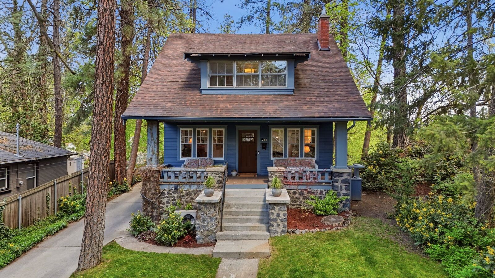 Property Photo:  943 E 16th Ave  WA 99203 