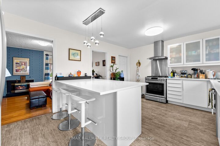 1318 Avenue Q N/A — photo 1