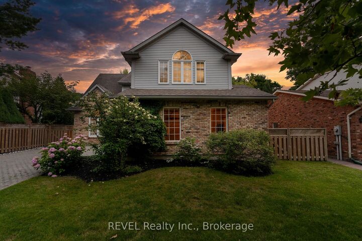 Property Photo:  78 Sovereign Drive  ON L2T 1Z7 