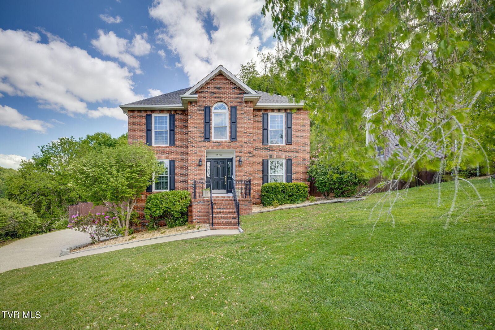 Property Photo: 216 Fox Chase Drive TN 37664