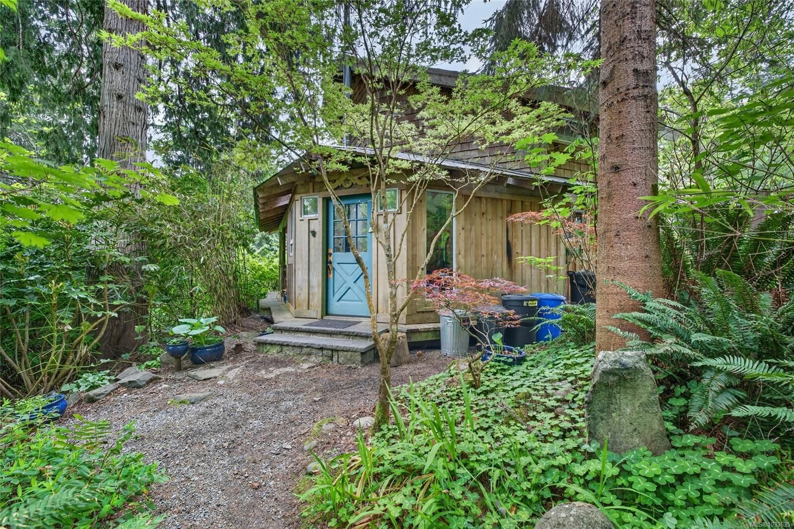 Property Photo: 201 Price Rd BC V8K 2E9