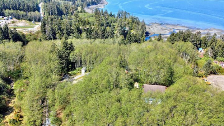 Property Photo: 1017 Oliview Dr BC V0N 2R0