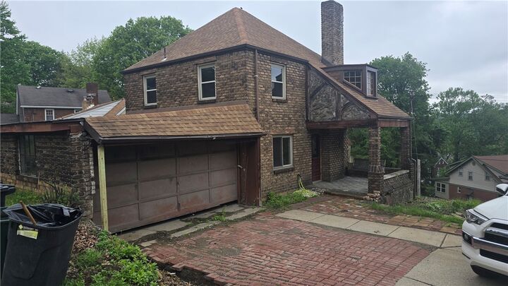 Property Photo:  114 Braddock Rd  PA 15221 