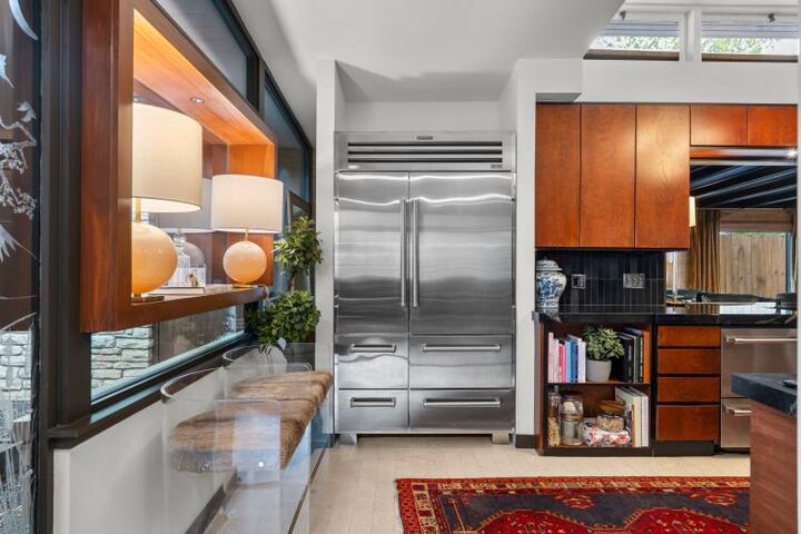 Property Photo:  2401 Jarratt Avenue  TX 78703 