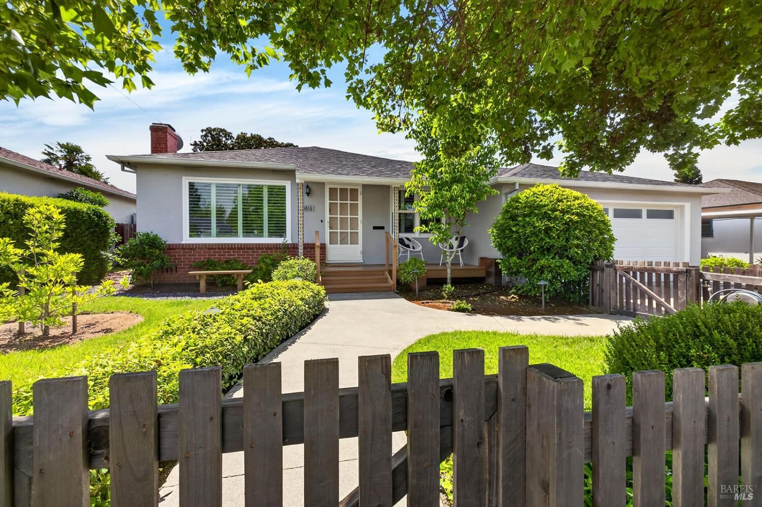 Property Photo:  1816 Leonard Avenue  CA 95405 