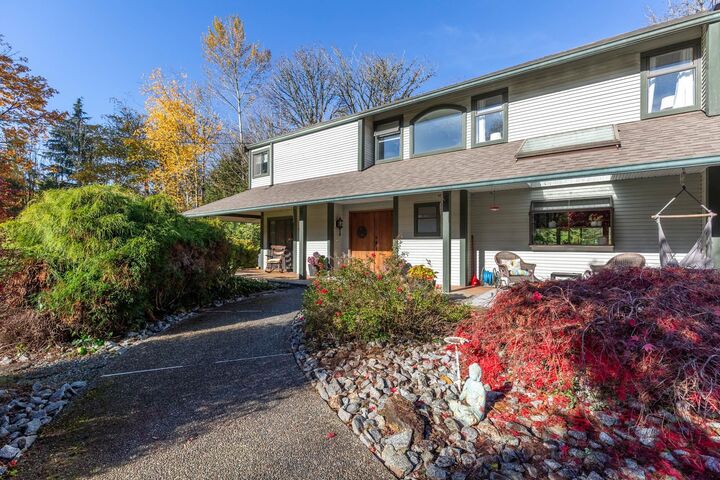 Property Photo: 25339 76 Avenue BC V4W 1V1