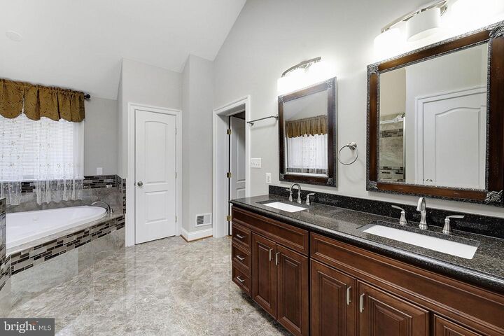 Property Photo:  4107 Woodlark Drive  VA 22003 