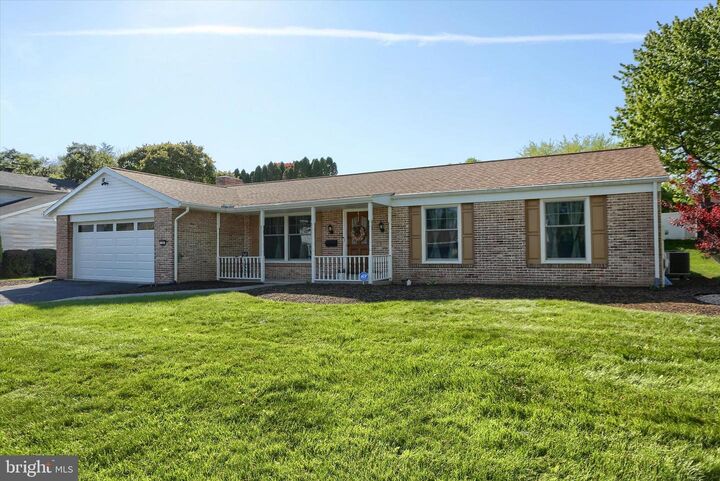Property Photo:  20 Sycamore Lane  PA 17078 