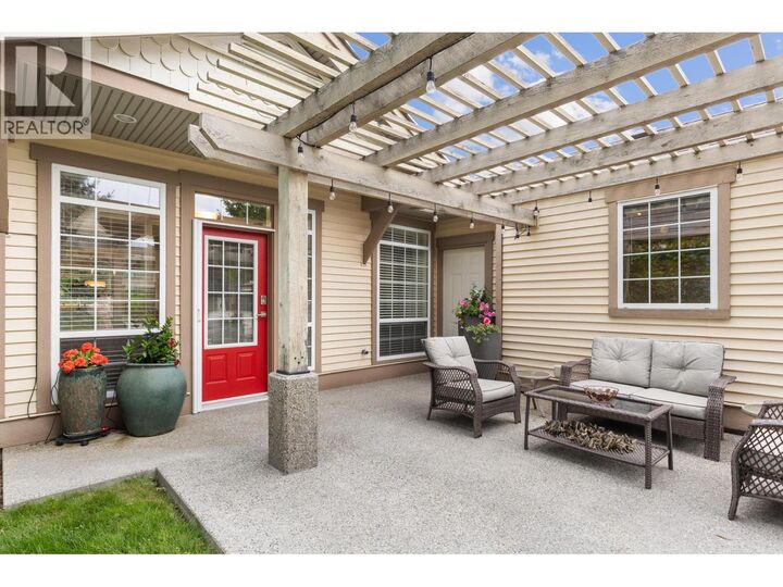 Property Photo: 4032A Lake Avenue A BC V0H 1X6