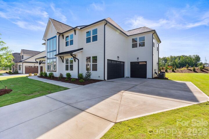 Property Photo:  1012 Courtney Lane 27  NC 28173 