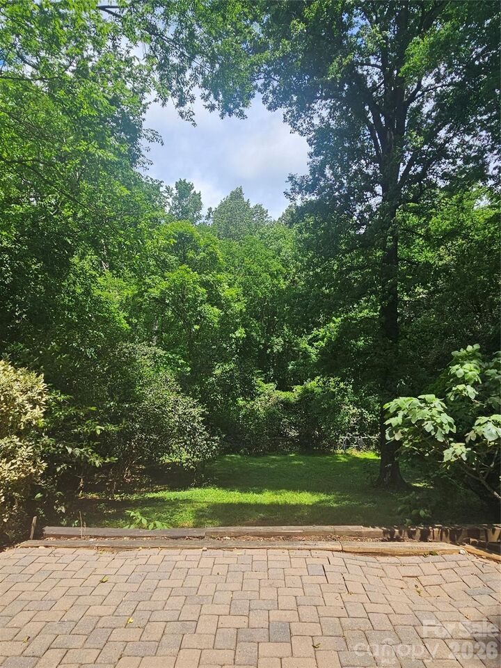 Property Photo:  2227 Wensley Drive  NC 28210 