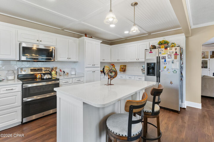 Property Photo:  4633 Park Street  FL 32404 