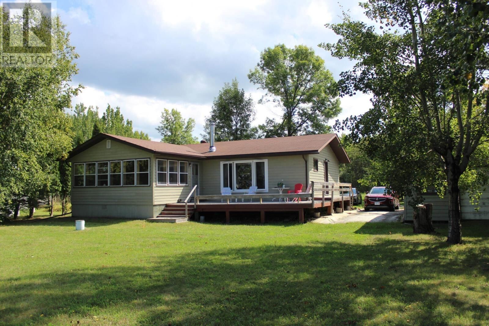 Property Photo: 93 Stintzi Dr E ON P0W 1J0