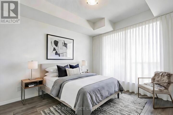 Property Photo:  540 Bur Oak Avenue 520  ON L6C 0Y2 
