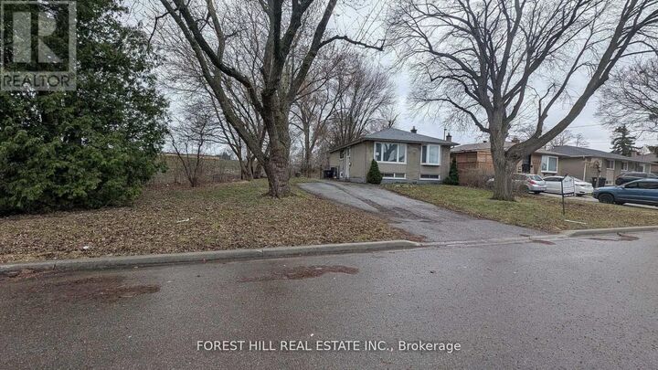 Property Photo:  21 Caulfield Road  ON M9W 1X1 