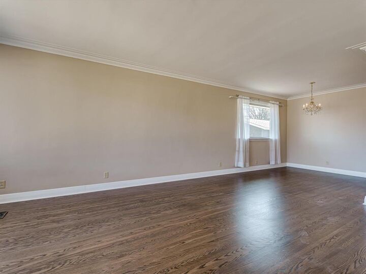 Property Photo:  1148 Warsaw Avenue  MB R3M 1E7 