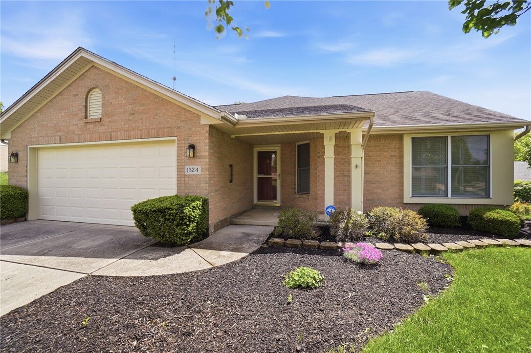 Property Photo:  1324 Rosalind Drive  OH 45342 