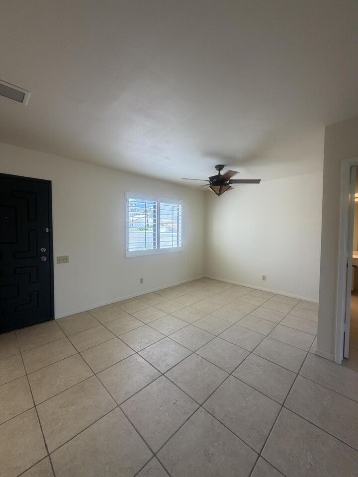 Property Photo:  451 E Vía Carisma 72  CA 92264 