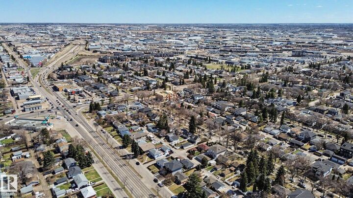 Property Photo:  7550 81 Avenue NW  AB T6C 0V5 