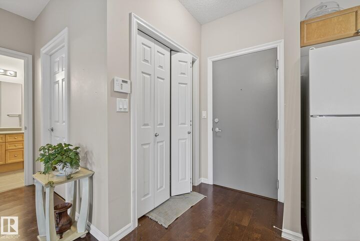 Property Photo: 226 Macewan Road SW 111 AB T6W 0C5