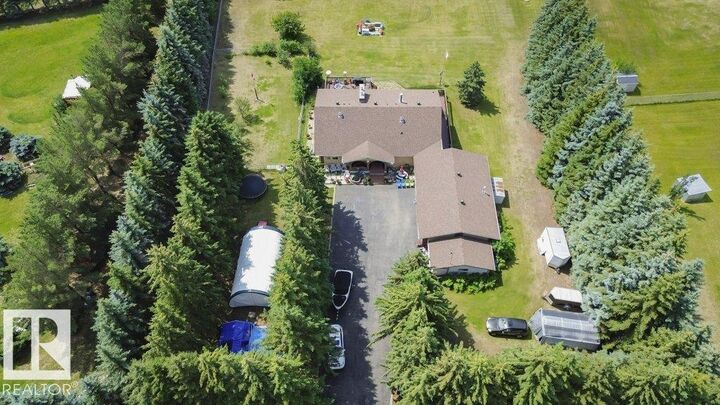 Property Photo:  53310 Rge Road 221 229  AB T8E 2L1 